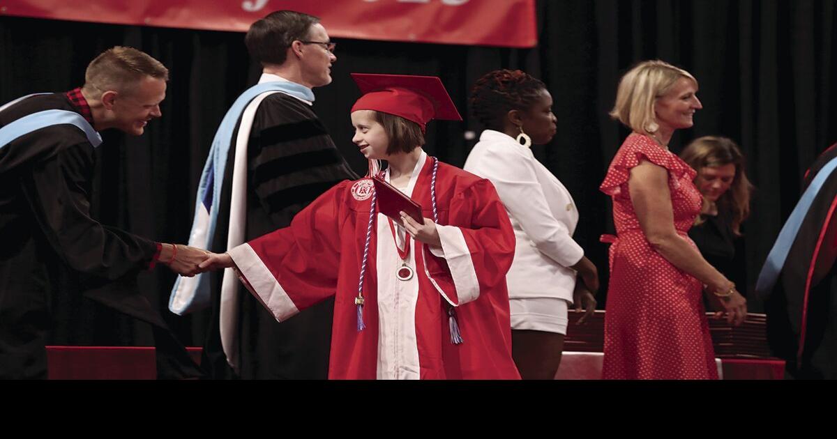 KWD Graduation 16.tif