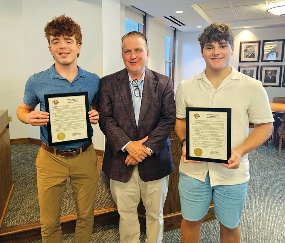 Des Peres Mayor Honors Eagle Scouts