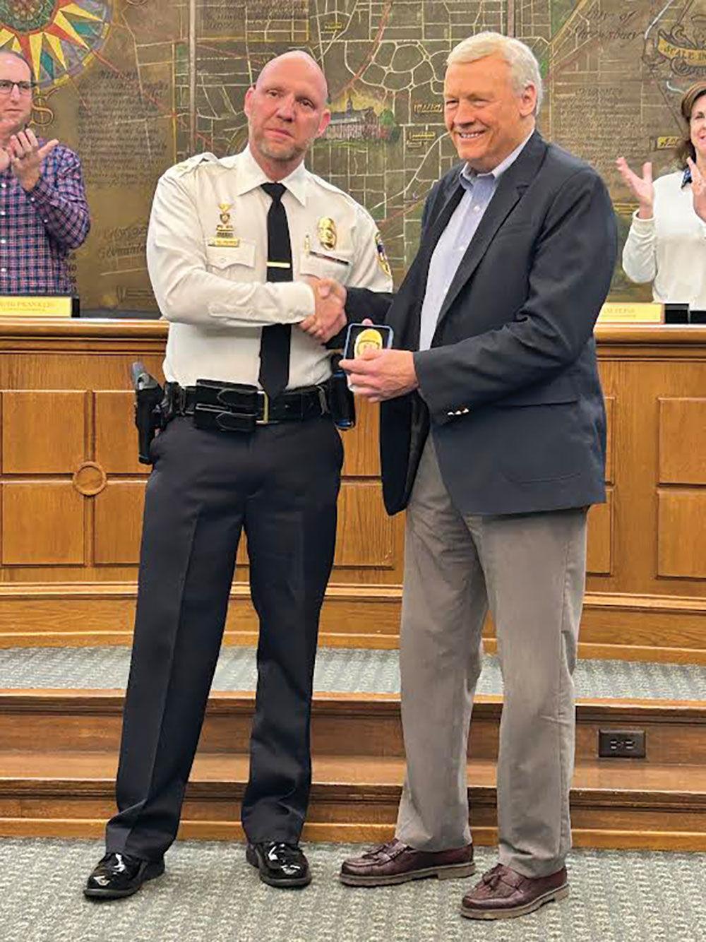 Retiring ster Police Chief Honored ster Kirkwood Times