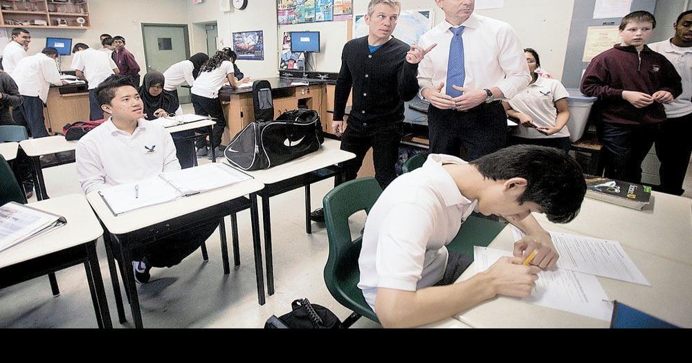 Hoskins not ruling out a run at leadership News