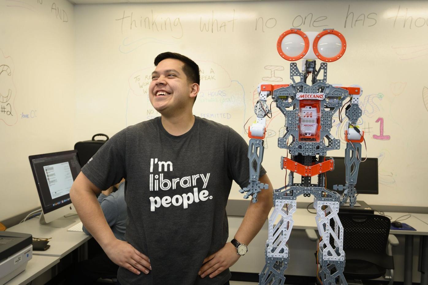 Toronto public libraries move beyond books to 3D printing and VR | News |  toronto.com