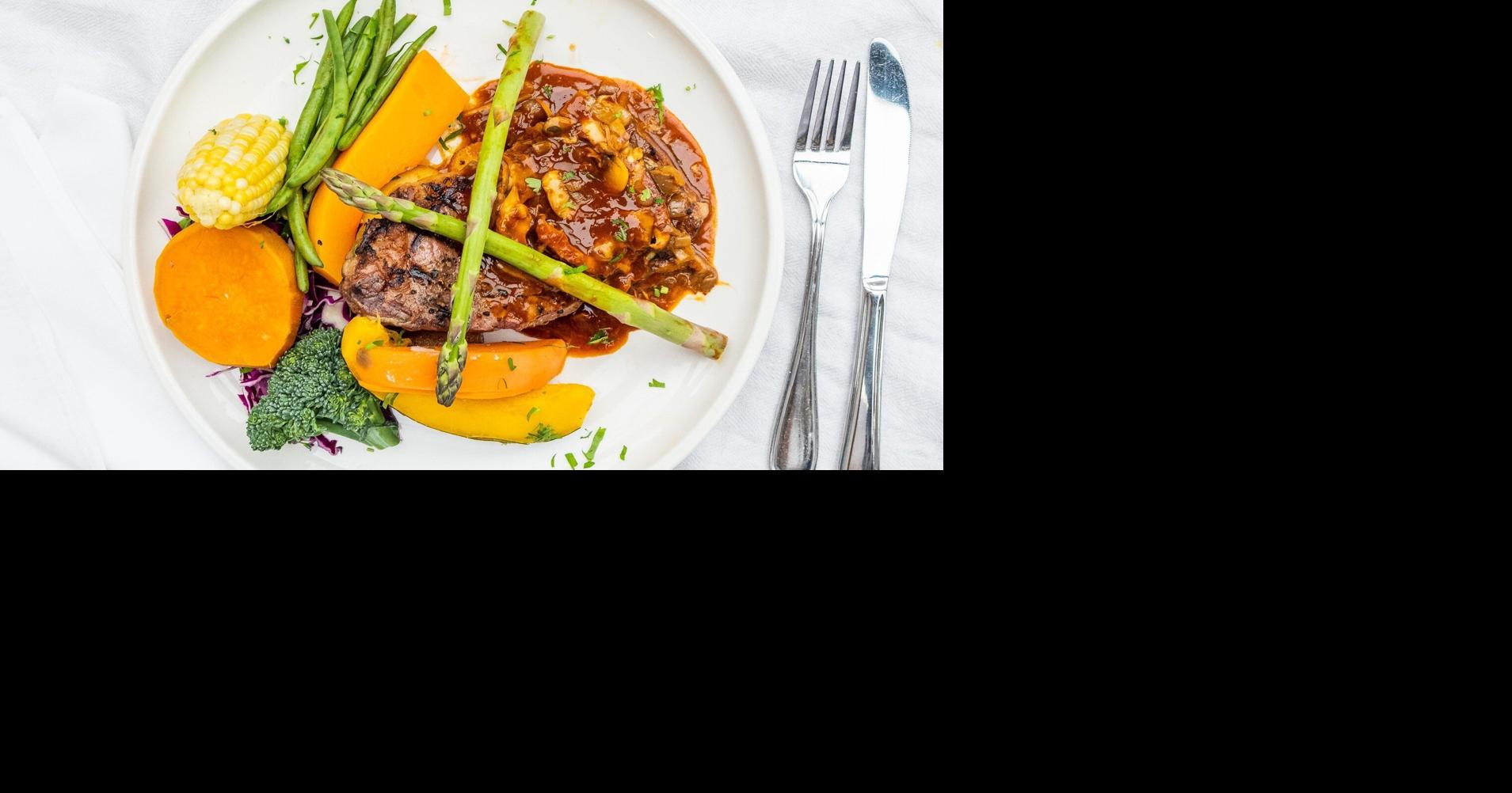 These Toronto restaurants are offering 3-course meals for under $30 for a limited time