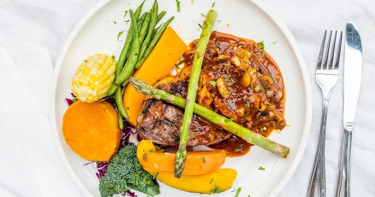 These Toronto restaurants are offering 3-course meals for under $30 for a limited time
