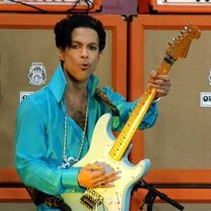 Prince told staff never 'look into his eyes directly'