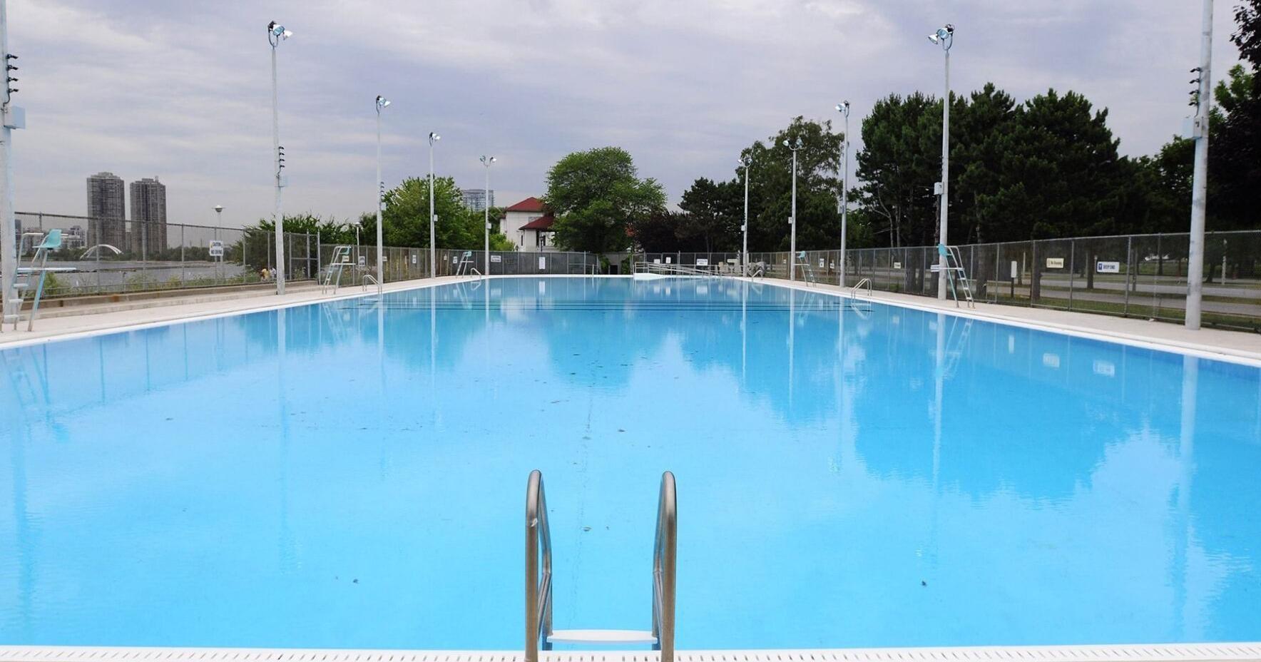 City of Toronto opens outdoor pools early to beat the heat | News - Vimarsana News