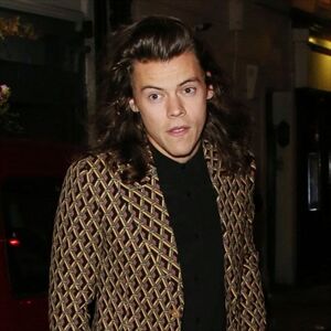 Kendall Jenner pictured leaving event 'as Harry Styles gives his