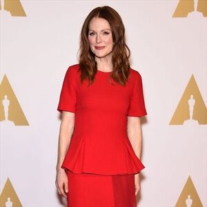 Julianne Moore would settle for Best Dressed 'honour'-Image1