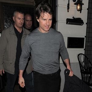 Tom Cruise wanted to see fireworks-Image1