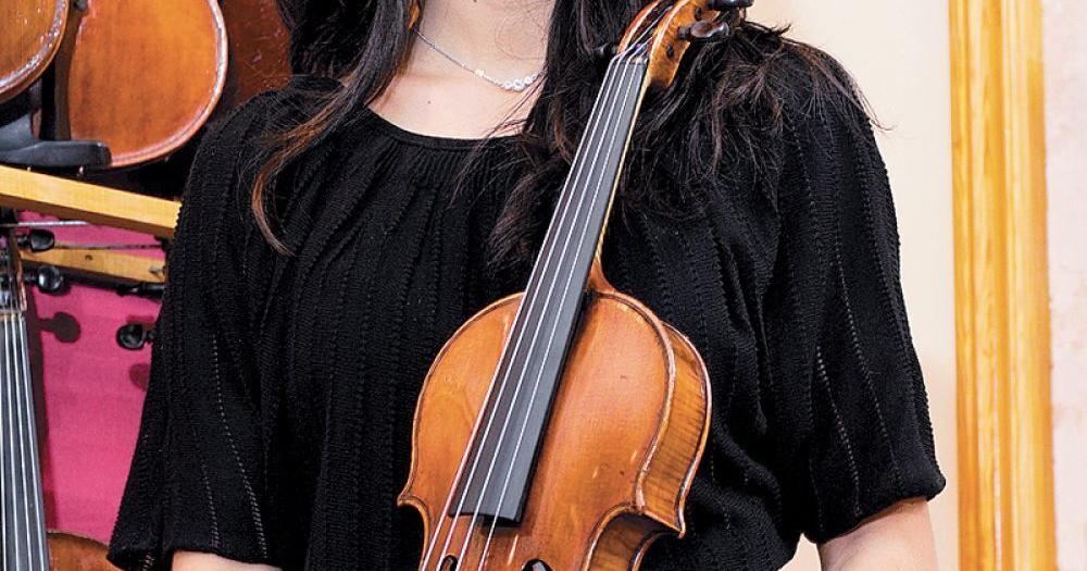 Violinist awarded instrument built in 1700s | Life | toronto.com