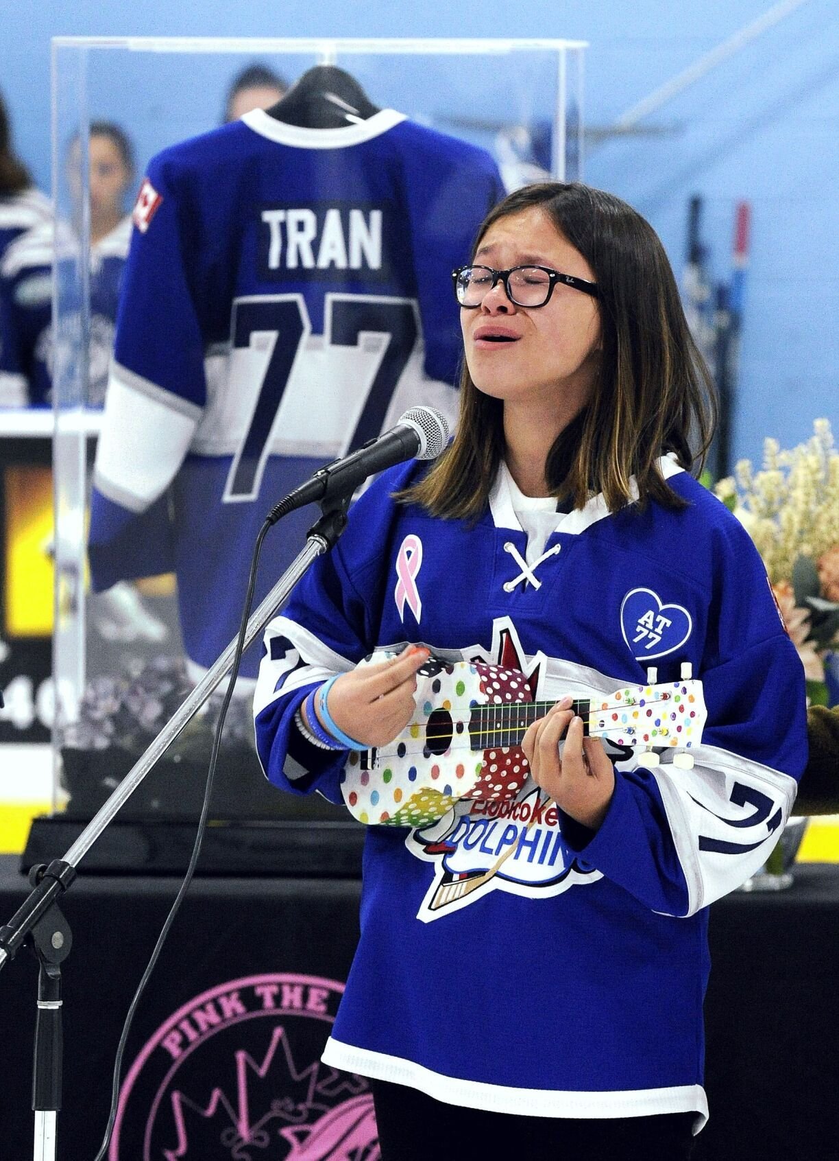 Etobicoke Dolphins retire #77 during tearful tribute to Abbey Tran