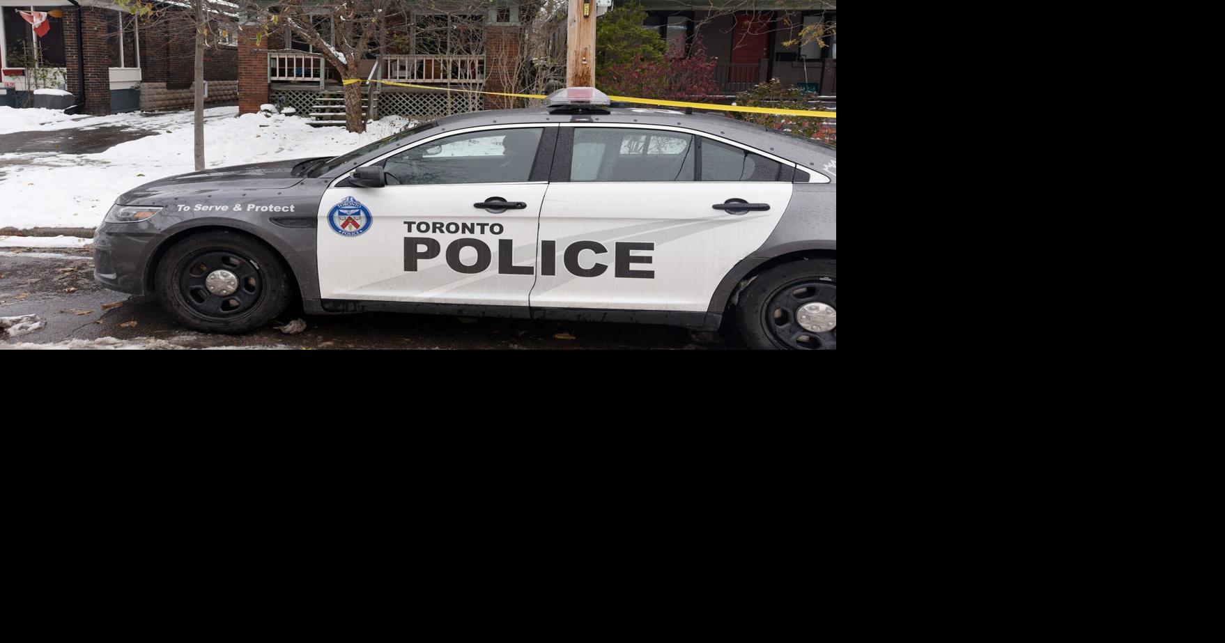 Woman dies in south Etobicoke house fire, man able to escape