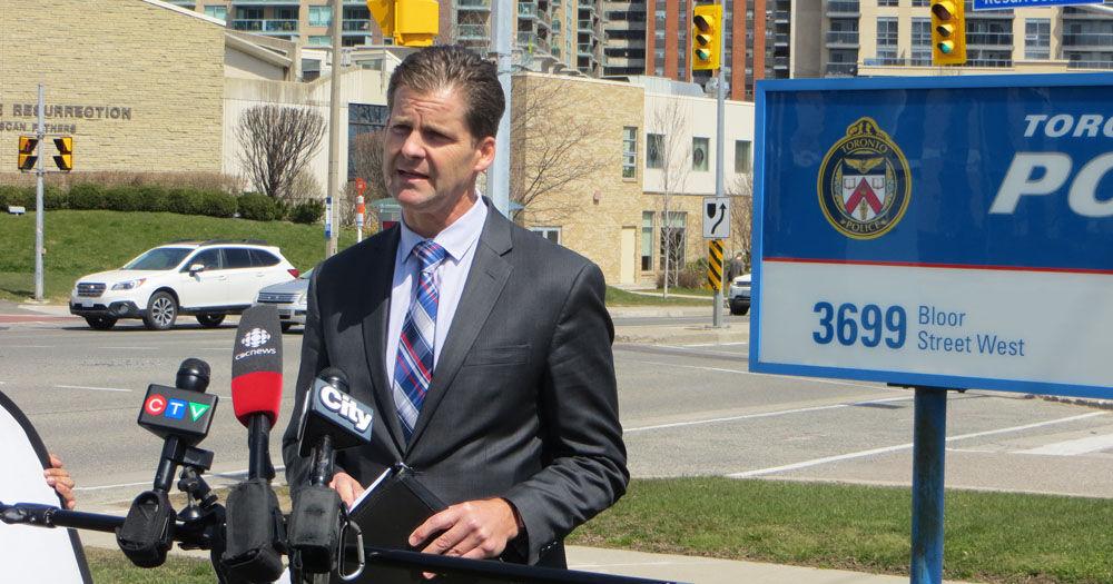 UPDATED: Suspect turns himself in to Toronto police in south Etobicoke ...