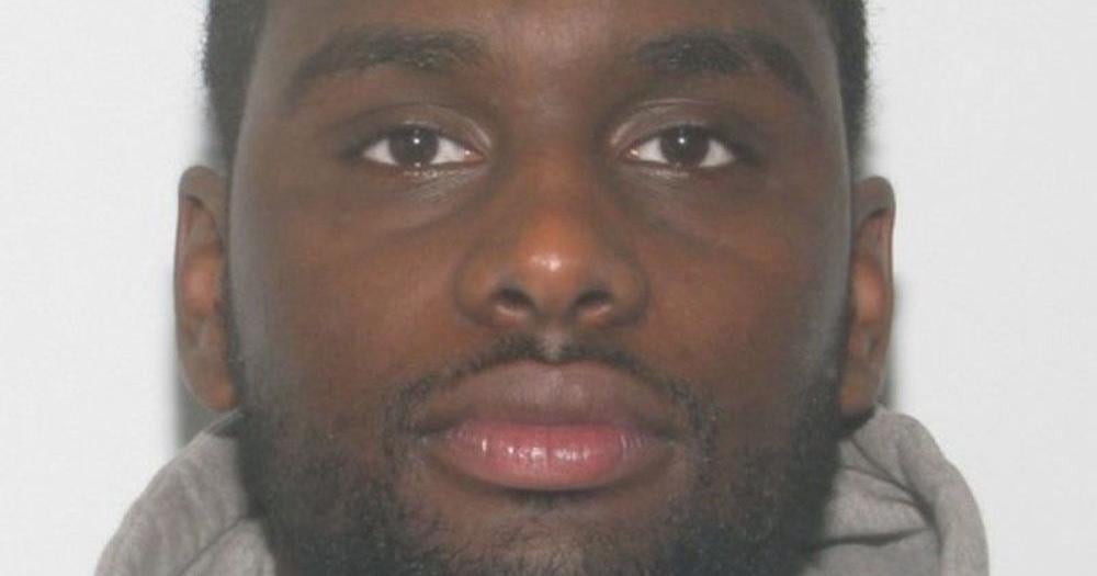 Suspect in Etobicoke shooting turns himself in to police at 22 Division