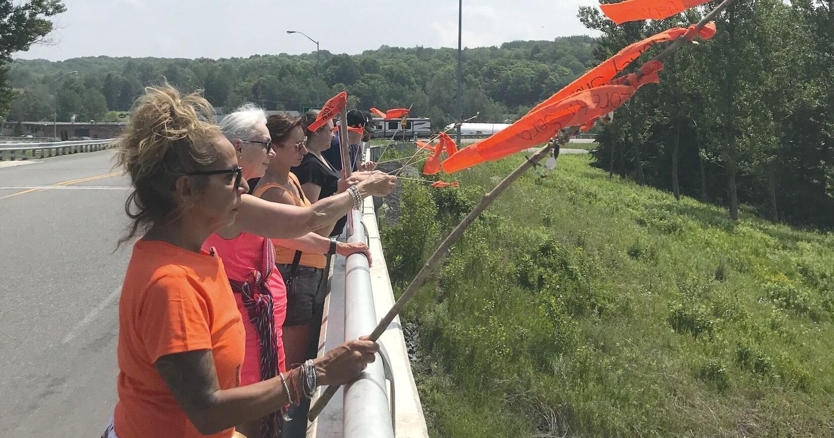 Stand in Silence vigil remembers Indigenous children on July 1 in Huntsville, Bracebridge - Vimarsana News