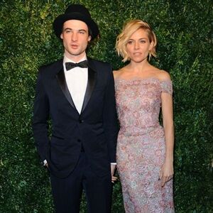 Sienna Miller stayer with Tom Sturridge for daughter-Image1
