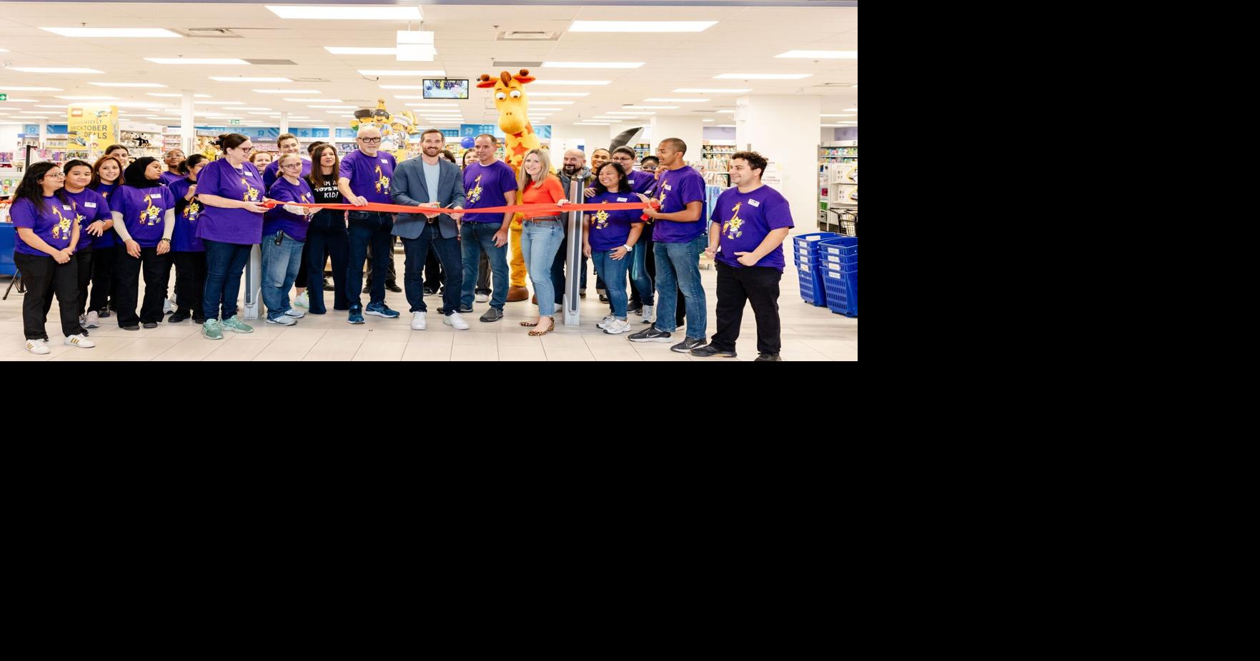 Toys"R"Us opens new store in North York Business