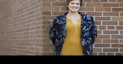 Kelly Thompson's memoir 'Still I Cannot Save You': on sisterhood, a complicated love | Books And Authors - Vimarsana News