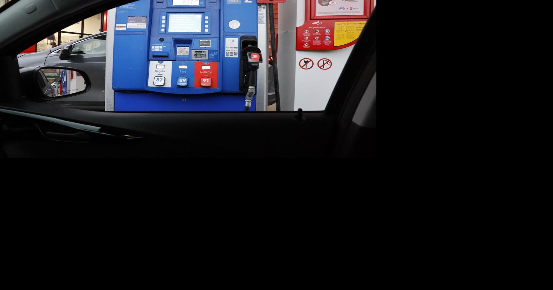 Ontario gas prices hold steady this weekend, but expert warns ‘we’re cooked’ as oil reserves plunge