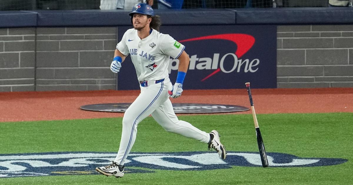 This Canadian chicken wing chain doubles sales thanks to Blue Jays’ World Series playoff run