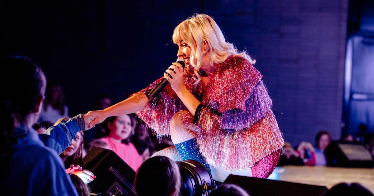 A local Eras tour? This Ontario artist is taking her Taylor Swift tribute show on the road