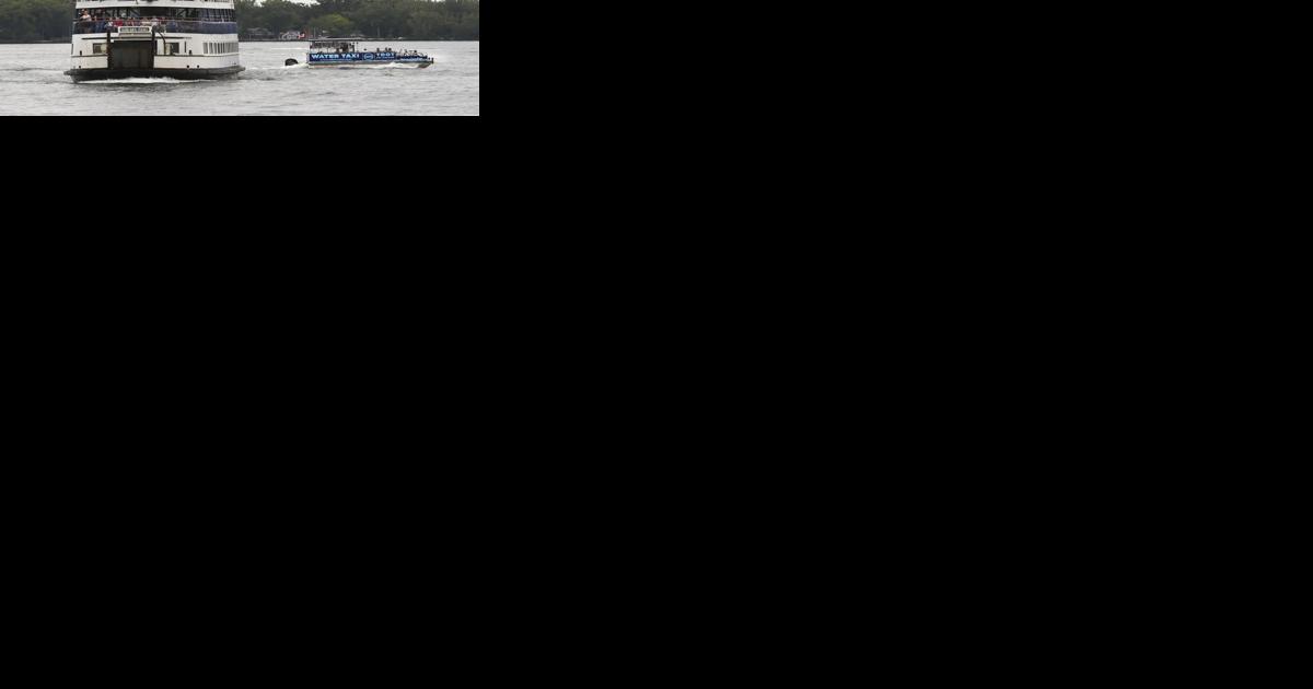 Toronto Islands ferry chaos leaves long weekend passengers high and dry - Vimarsana News