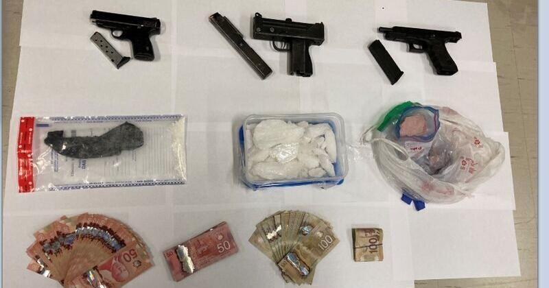 Toronto man faces 15 charges after police reportedly seize guns, drugs