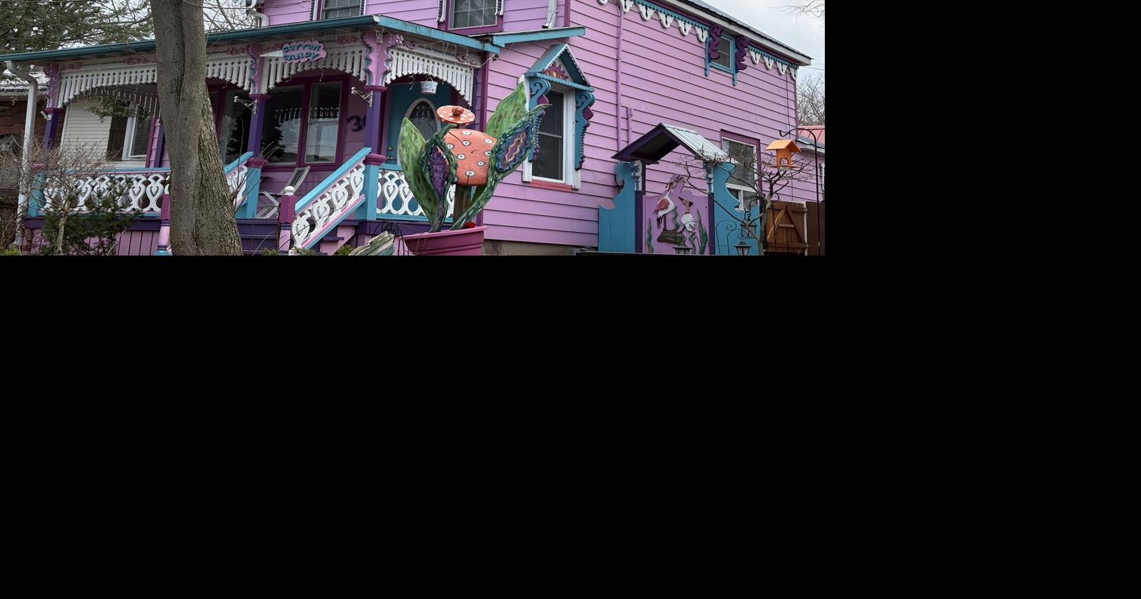 I visited a historic Ontario neighbourhood with vibrant ‘gingerbread cottages’ that feel like being in a whimsical fairy tale