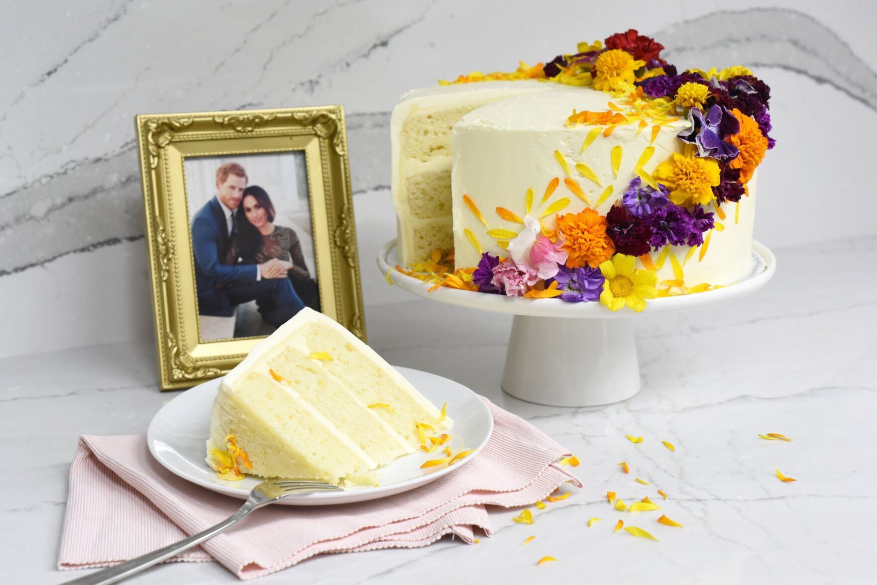 Fresh Flower Wedding Cakes That Could Rival Harry and Meghan's -  Weddingbells