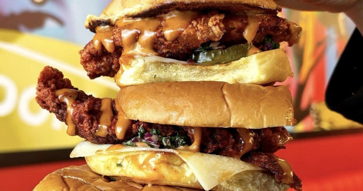 Popular Ontario hot chicken restaurant to open its 1st Toronto location with free sliders