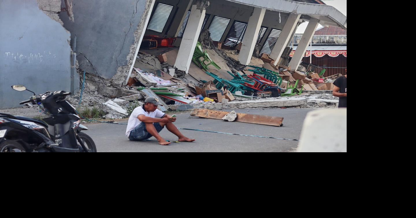 Rescuers in Indonesia recover 6 more bodies in earthquake aftermath, raising death toll to 53