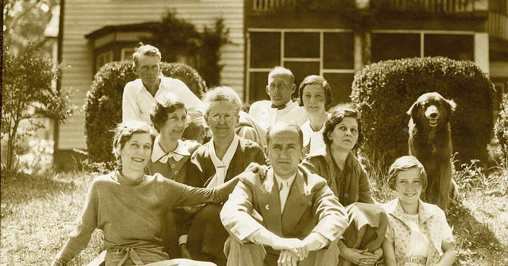 Picturing the past: the Hart Family and 'The Pines' - Vimarsana News