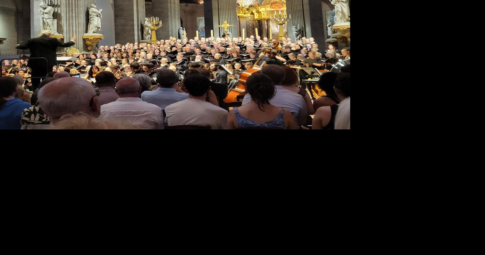 Local singing groups perform in Paris