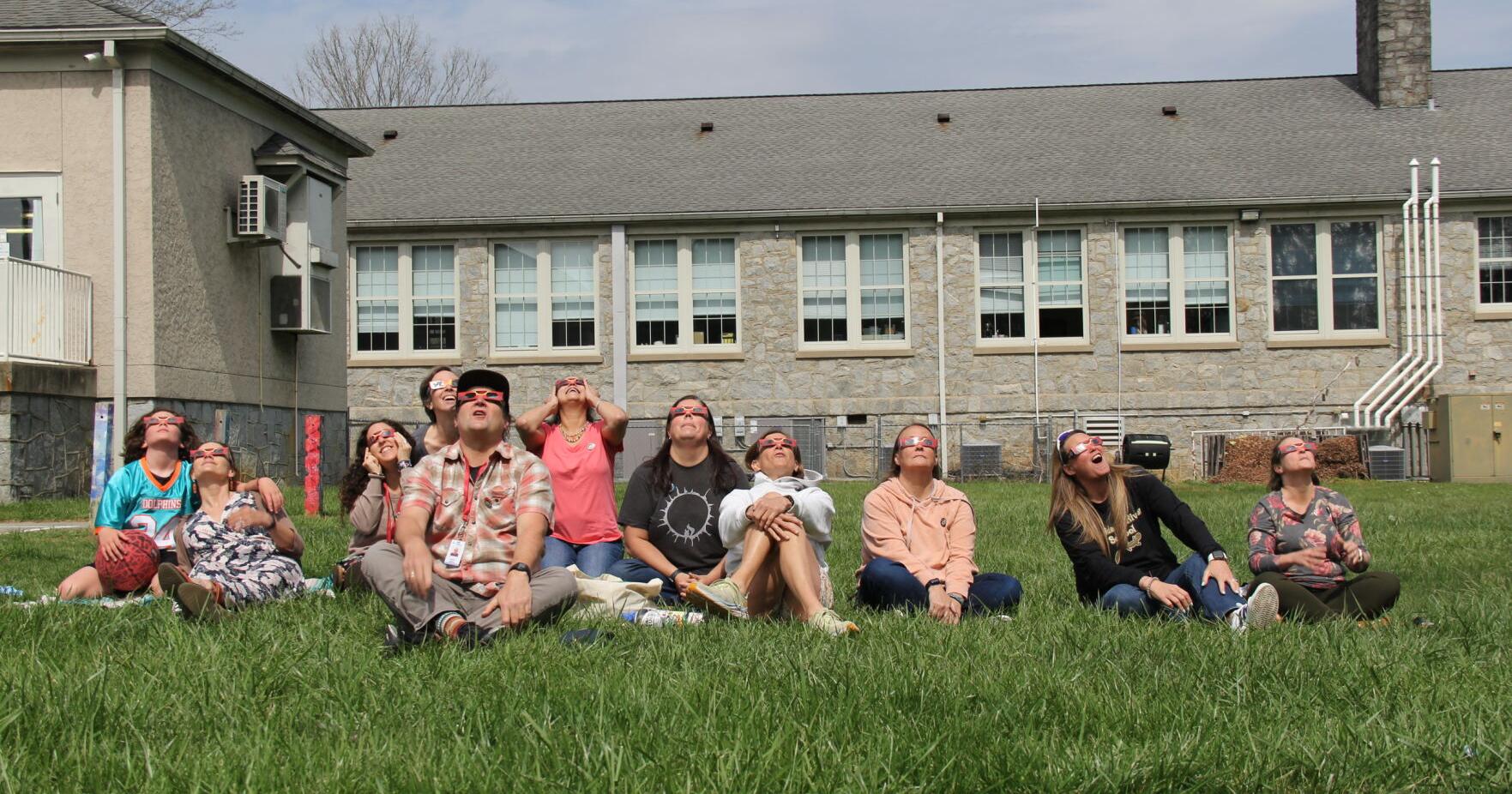 Davidson River School students celebrate solar eclipse - Vimarsana News