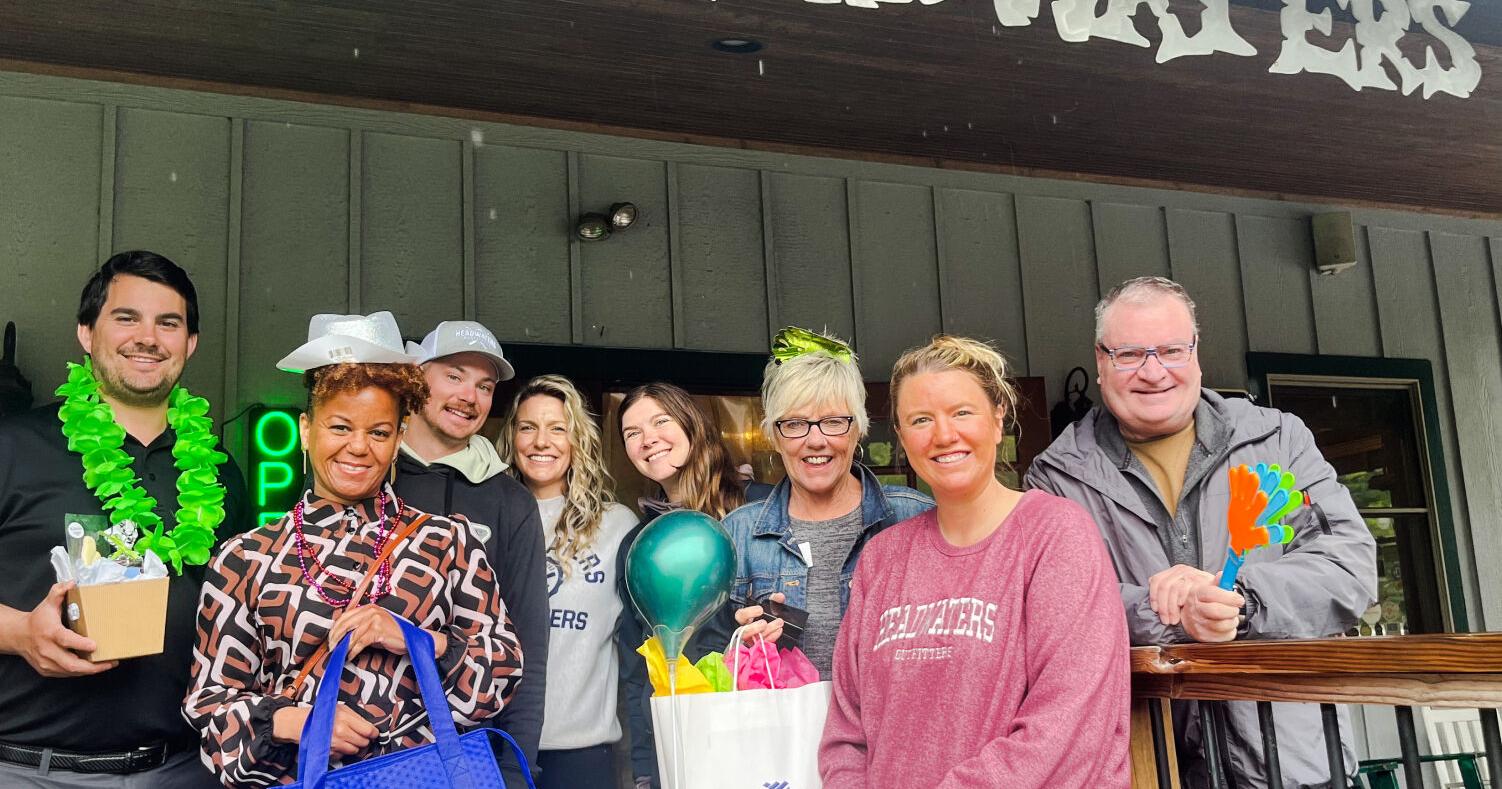 Chamber makes a surprise visit to Headwaters Outfitters - Vimarsana News