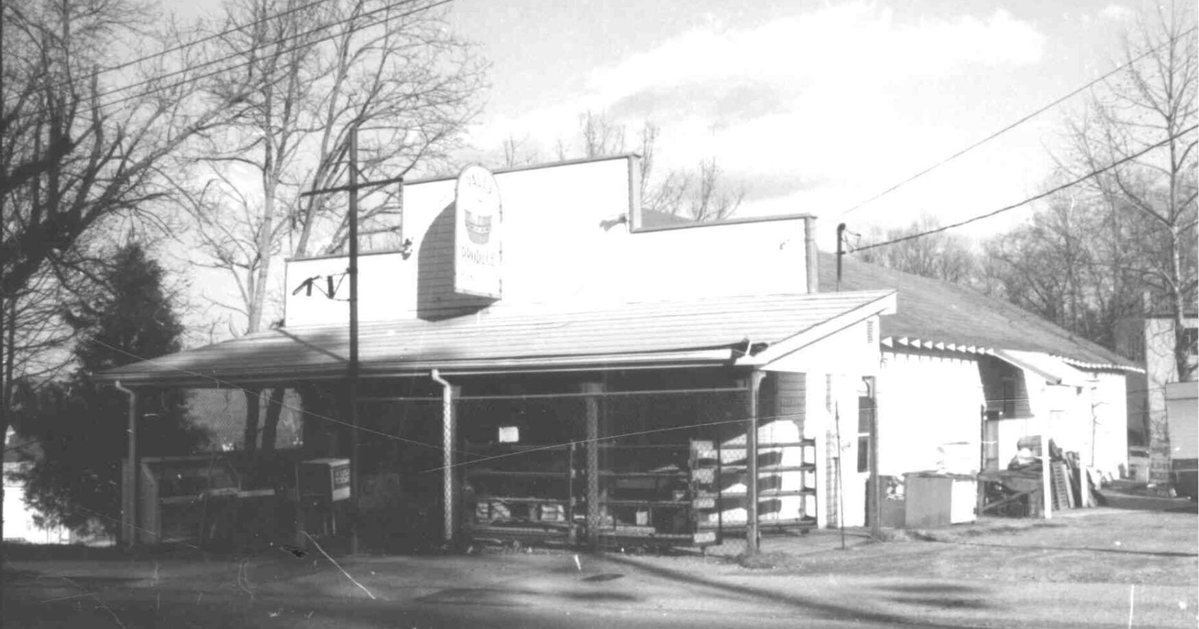 Picturing the past: Paul's Produce store and Paul Patterson | Lifestyles - Vimarsana News