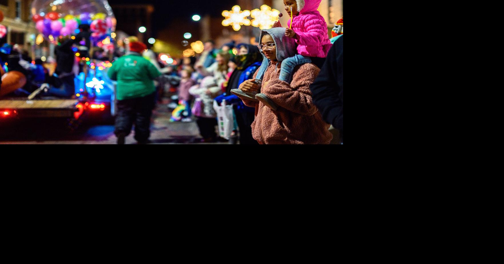 Paducah Christmas Parade, Candy Cane Hunt this weekend