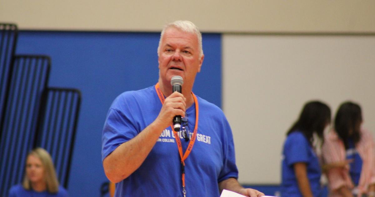 School district celebrates opening day