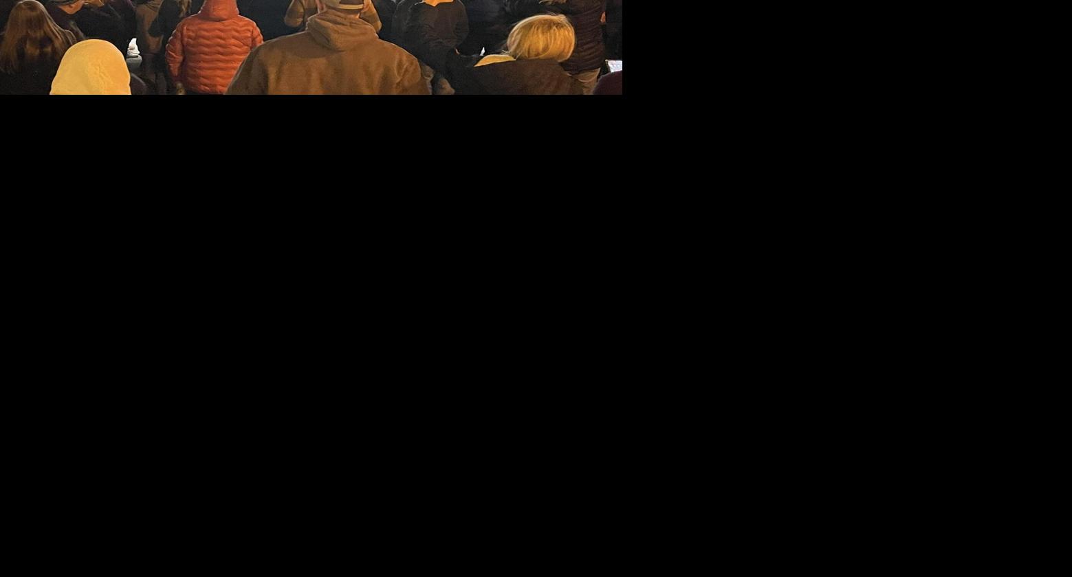 Canton Christmas tree lighting Lifestyle