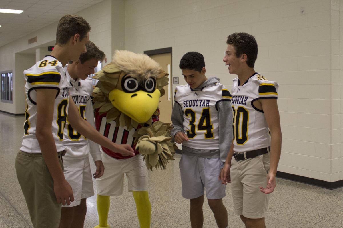 Falcons Atlanta Community Food Bank Promote Breakfast At Dean