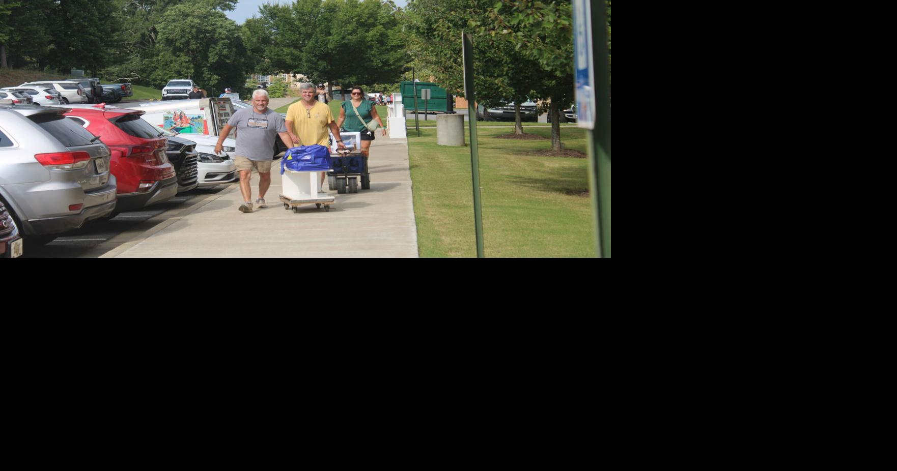 Reinhardt welcomes freshmen and new students to campus