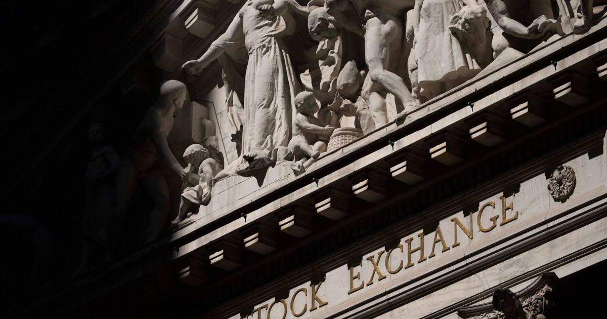 Macro Rate Pressure Hits Sellers | Q3 Earnings Signals 2025