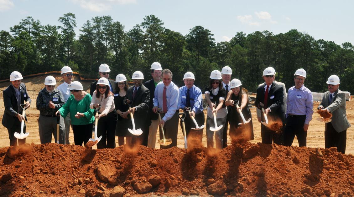 Carriage Kia Woodstock >> Carriage Kia breaks ground in Woodstock | Cherokee Ledger ... Carriage Kia Woodstock >> Carriage Kia breaks ground in Woodstock | Cherokee Ledger ...