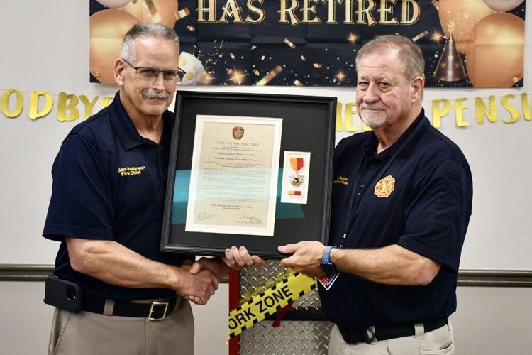 2599_Dist-Service-Award.jpg