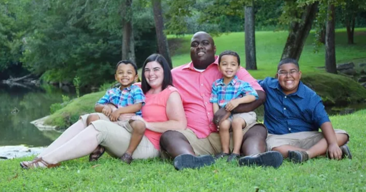 Holly Springs Rallies to Help Child Whose Family Died in Crash - Vimarsana News