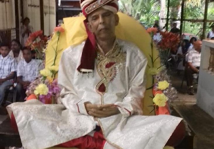 The 3 pundits who sat at their funerals News Extra