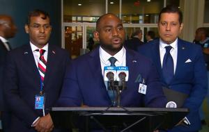 Overwhel­ming vote of support