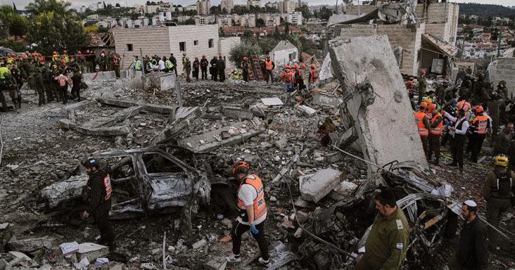 Trump vows to avenge 3 US service members killed