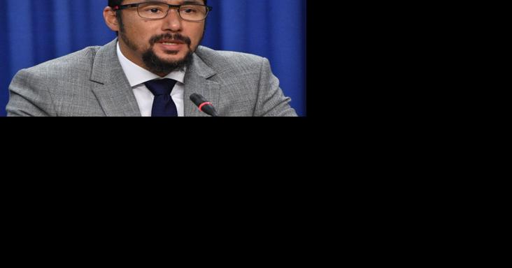 Young: Govt closer to finding barge's owners | Local News - Vimarsana News