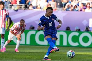Mbappe kicks France past stubborn Paraguay