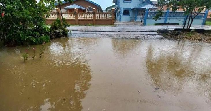 FLOODS IN SOUTH Barrackpore pensioner flees rising water Jul 13, 2026 1 min ago 2 min to read